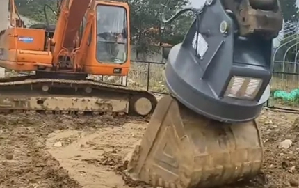 Excavator Magnet