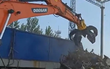 Scrap Grab Handling Metal Waste