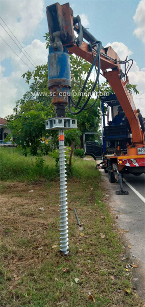 Crane_pile_driver1_01.jpg
