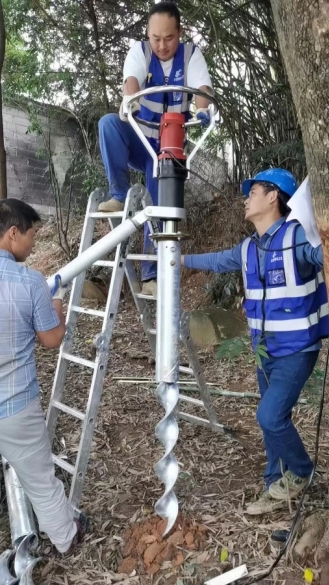 whats-advantage-of-hand-held-electrical-helical-pile-driver-compare-to-crawler-pile-drivers4.jpg